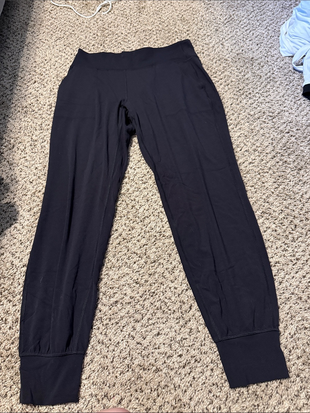 black Lululemon Align Joggers